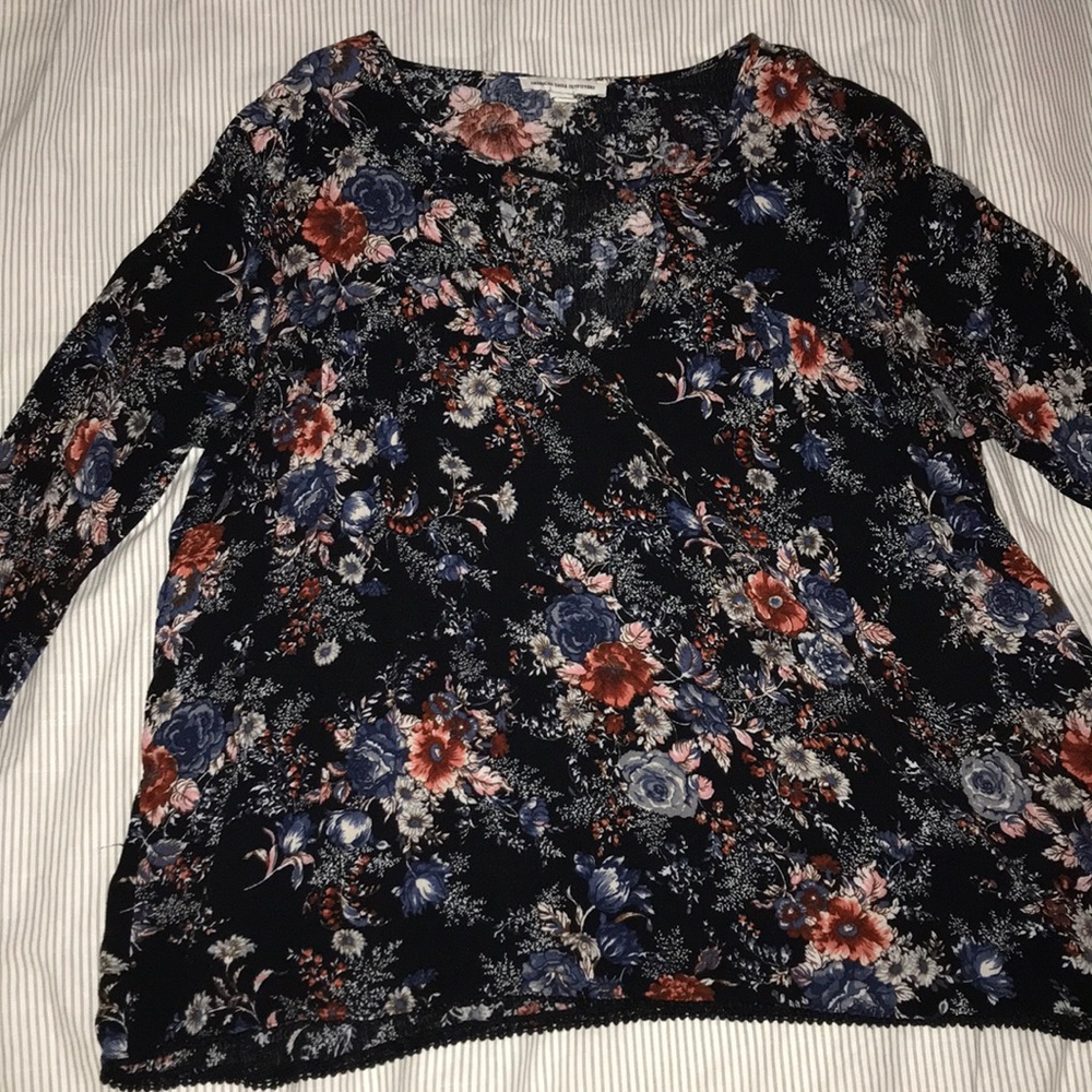 Beautiful flowy floral shirt